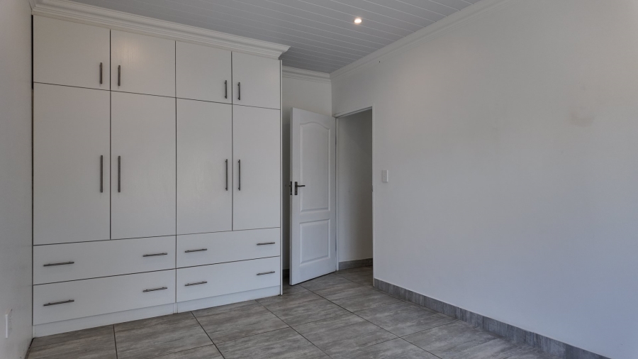 3 Bedroom Property for Sale in Stilbaai Wes Western Cape
